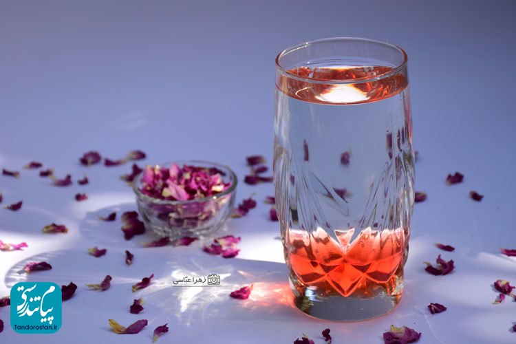 دستور تهیه شربت گل‌ محمدی در طب سنتی (ایرانی)