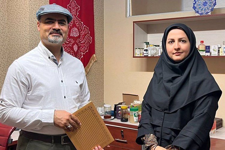 قدردانی از اساتید دانشکده طب ایرانی به مناسبت هفته بزرگداشت مقام معلم